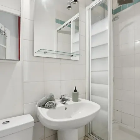Bnbnook - Modern Comfort By The Seine & Notre-dame *